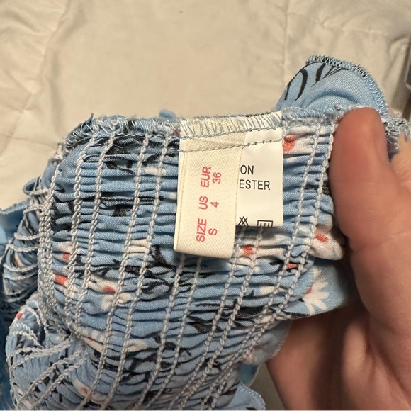 3/$15 | Ruffled Blue Floral tube top - Picture 6 of 7